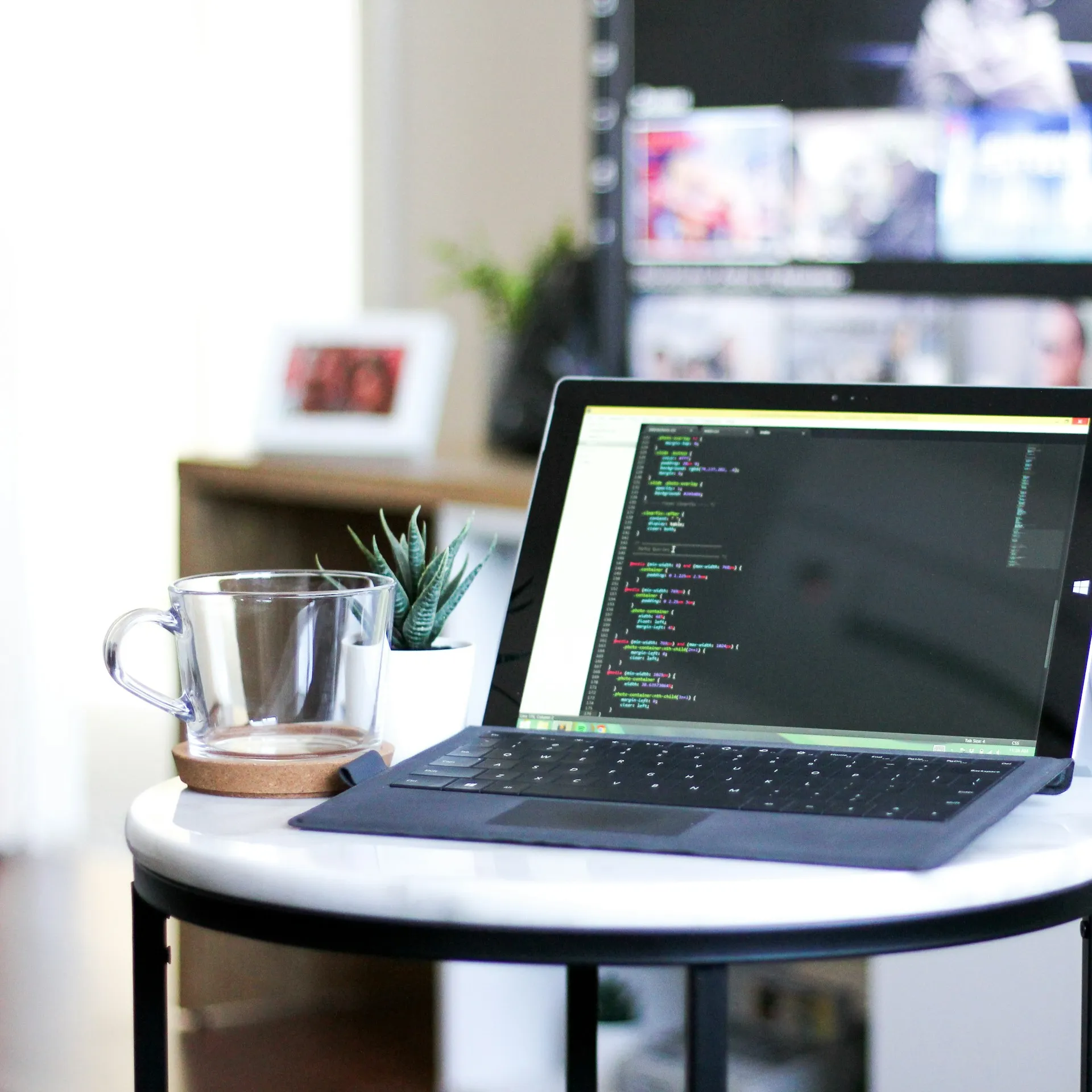 Programiranje u visual studio code alatu preko laptopa